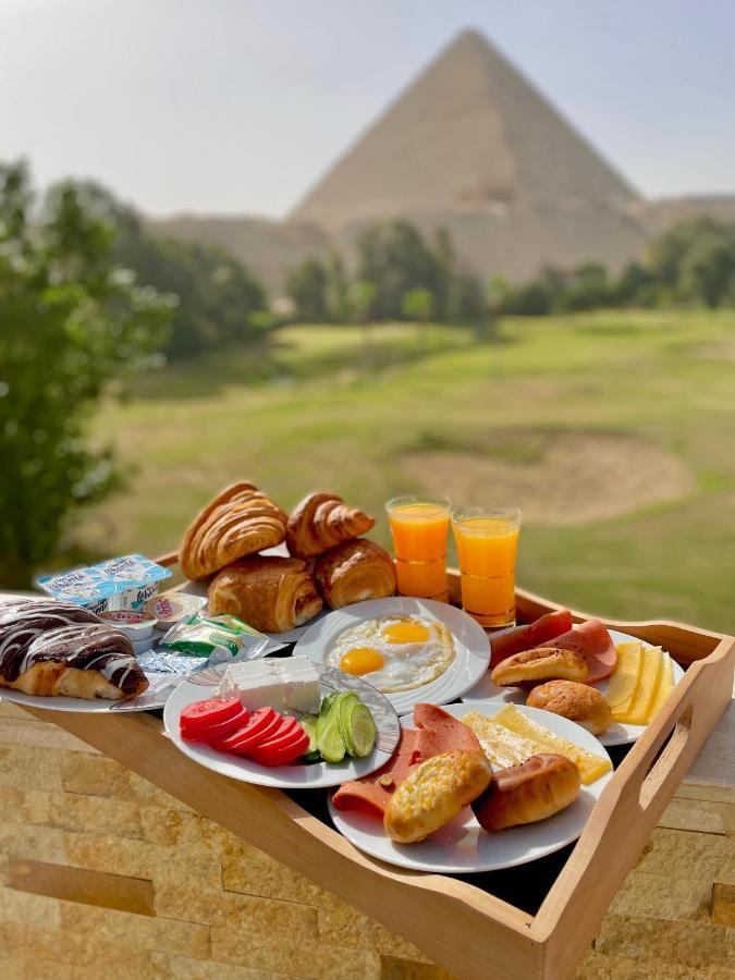 Glamour Pyramids Kafret el-Gabal
