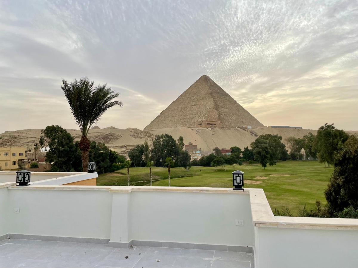 Glamour Pyramids Kafrat al Jabal