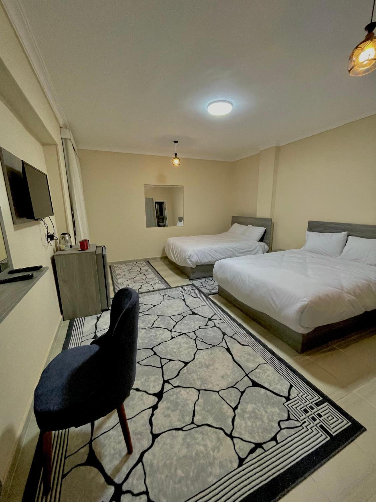 Hotel Glamour Pyramids