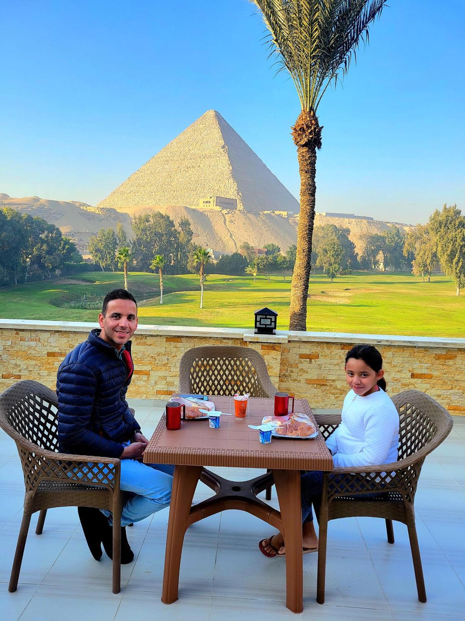 Hotel Glamour Pyramids 3*